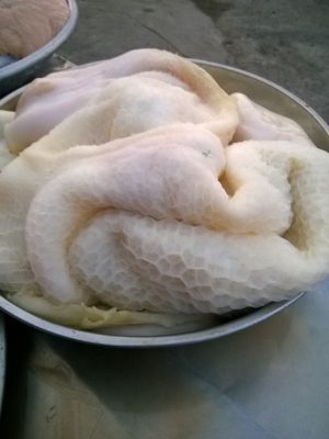 khăn long tỏ ong