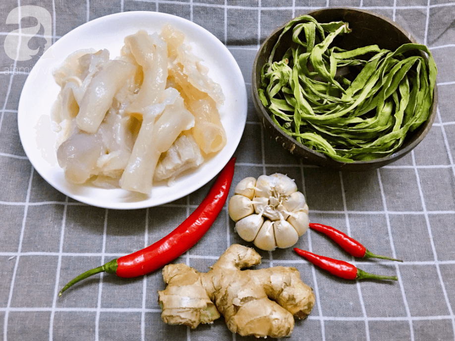 Trong gân của con bò có chứa những vitamin tốt cho da của bạn
